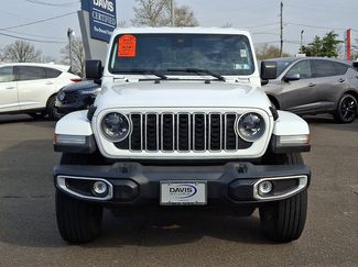 Used 2025 Jeep Wrangler Unlimited Sahara video 2