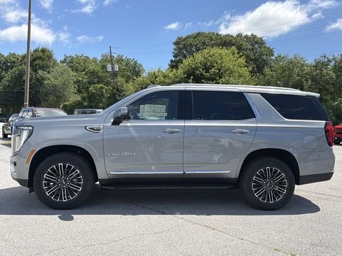 New 2026 GMC Yukon Elevation w/ LPO, Floor Liner Package RWD image 20