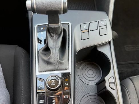 Used 2024 Kia Sportage LX image 23