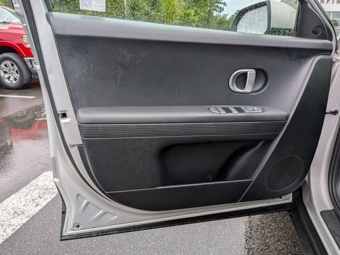 Used 2024 Hyundai Ioniq 5 SEL AWD/4WD image 12