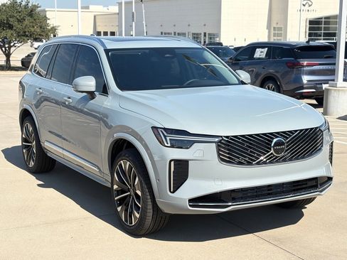 New 2026 Volvo XC90 T8 Plus image 4