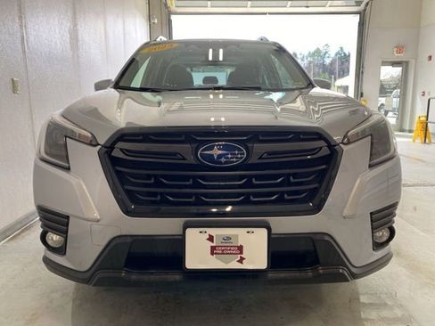 Certified 2023 Subaru Forester Limited AWD/4WD image 4