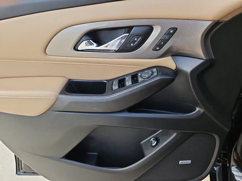 Used 2023 Chevrolet Traverse Premier w/ LPO, Floor Liner Package FWD image 13