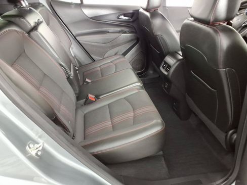 Used 2024 Chevrolet Equinox RS FWD image 11