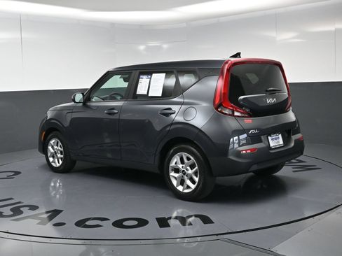 Used 2022 Kia Soul LX w/ Technology Package FWD image 7