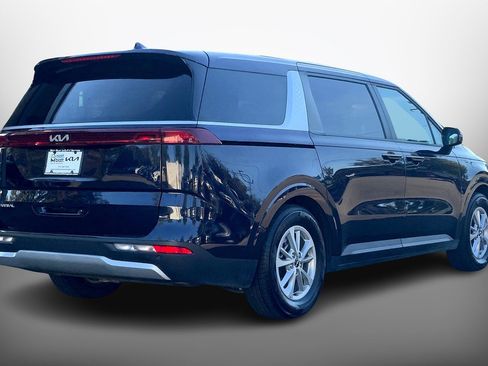 Used 2024 Kia Carnival LX image 14