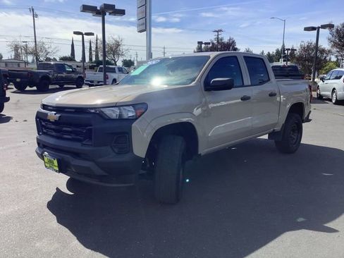 Used 2024 Chevrolet Colorado W/T image 5