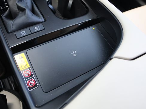 Certified 2024 Lexus ES 300h Ultra Luxury w/ Accessory Package (Z2) FWD image 31