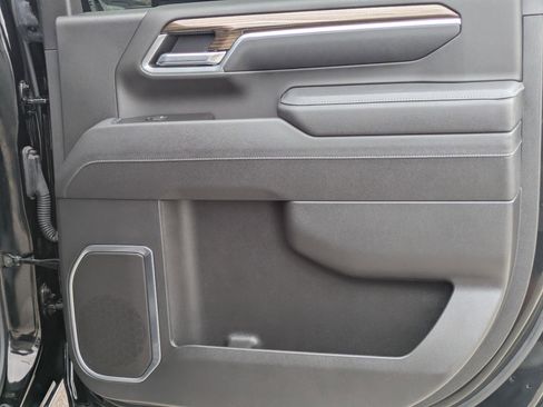 Used 2025 Chevrolet Silverado 2500 LT image 24