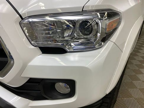 Used 2019 Toyota Tacoma SR5 image 7