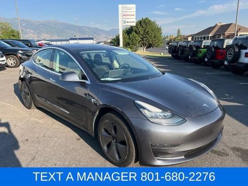 Used 2020 Tesla Model 3 Standard Range RWD image 9