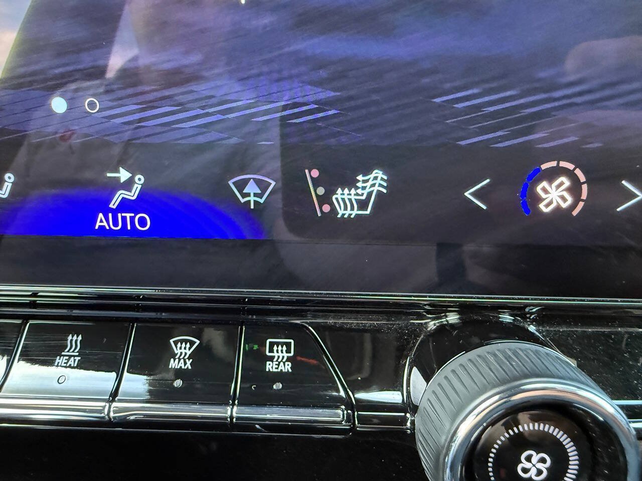 Used 2024 Chevrolet Blazer EV LT AWD/4WD image 38