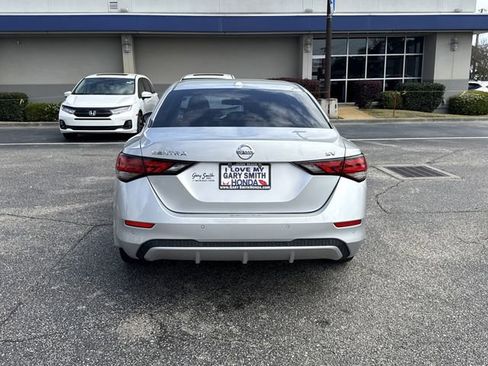 Used 2021 Nissan Sentra SV image 6