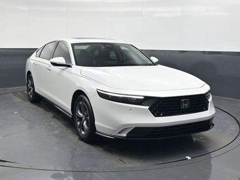 New 2026 Honda Accord EX-L image 2