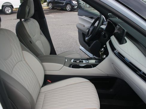 Used 2026 INFINITI QX60 Autograph w/ Dark Cargo Package AWD/4WD image 41