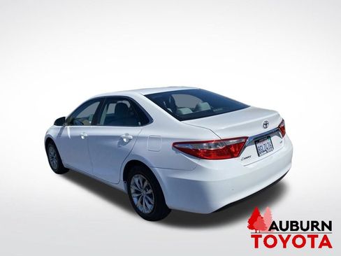 Used 2015 Toyota Camry LE FWD image 5