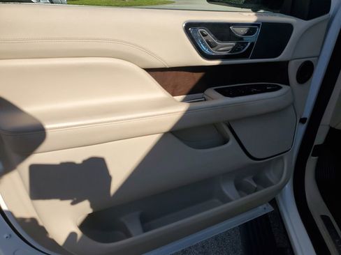 Used 2020 Lincoln Navigator L Reserve image 18