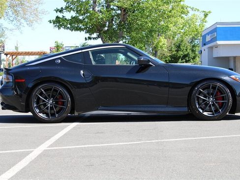 Used 2025 Nissan Z Performance w/ Floor Mat Package RWD image 8