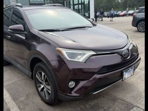 Used 2017 Toyota RAV4 XLE AWD/4WD image 1