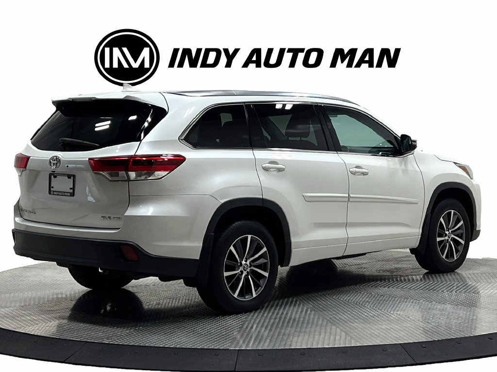 Used 2018 Toyota Highlander XLE AWD/4WD image 4