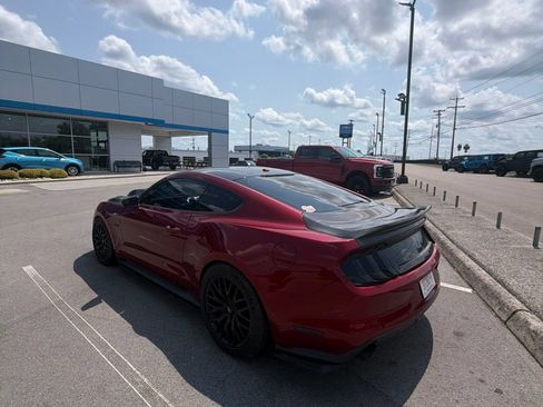 Used 2016 Ford Mustang GT Premium w/ Black Accent Package RWD image 5