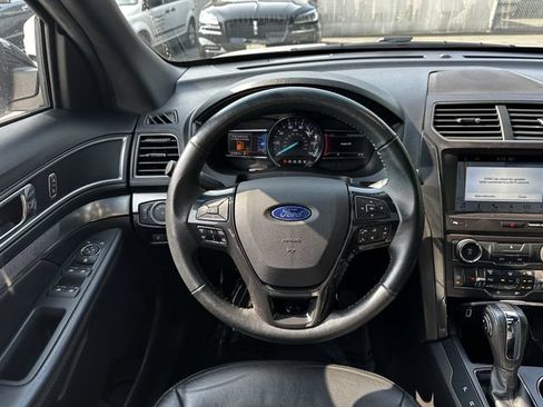 Certified 2018 Ford Explorer XLT w/ Equipment Group 202A AWD/4WD image 14
