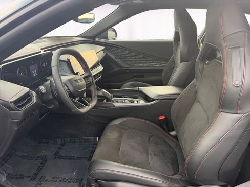 Used 2025 Dodge Charger R/T Scat Pack w/ Track Pack image 9