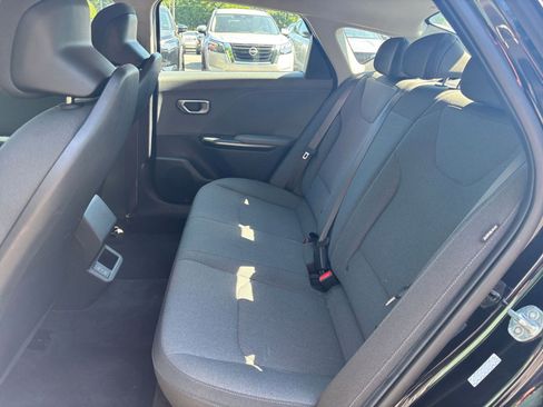 Used 2025 Kia K4 FWD image 24