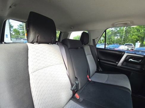 Used 2017 Toyota 4Runner SR5 AWD/4WD image 14