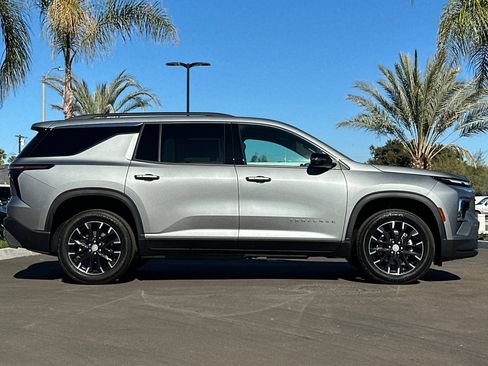 New 2026 Chevrolet Traverse LT w/ Sun and Wheel Package image 3