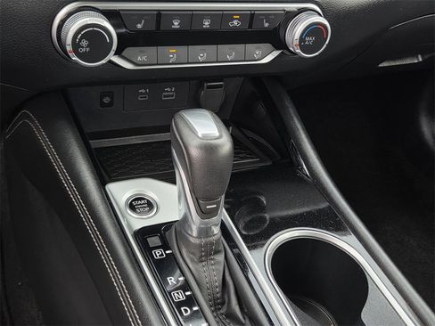 Used 2024 Nissan Altima 2.5 SV w/ SV Premium Package image 12