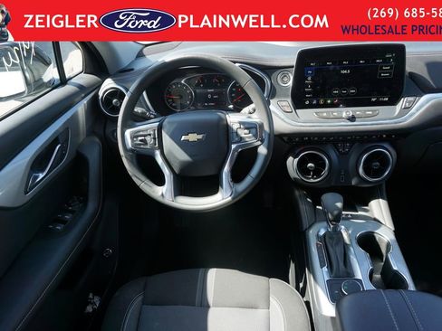 Used 2023 Chevrolet Blazer LT w/ Convenience Package FWD image 13