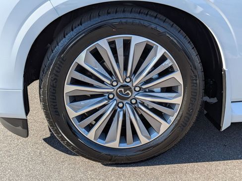 New 2026 INFINITI QX80 Luxe w/ Cargo Package AWD/4WD image 10