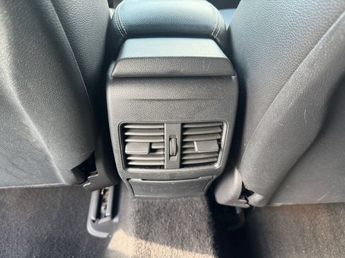 Used 2018 Mercedes-Benz CLA 250 image 16