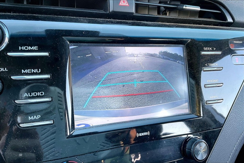 Used 2020 Toyota Camry SE FWD image 14