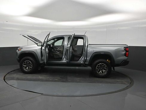 Used 2024 Chevrolet Colorado ZR2 w/ ZR2 Convenience Package III AWD/4WD image 29