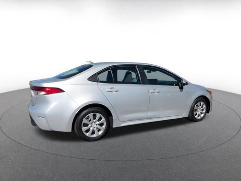 Used 2025 Toyota Corolla LE FWD image 15