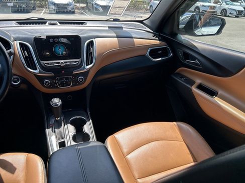 Used 2018 Chevrolet Equinox Premier image 12