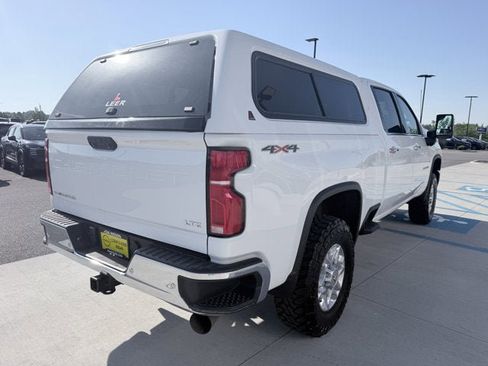 Used 2025 Chevrolet Silverado 3500 LTZ w/ LTZ Plus Package AWD/4WD image 4