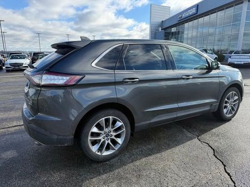 Used 2018 Ford Edge Titanium w/ Technology Package image 3