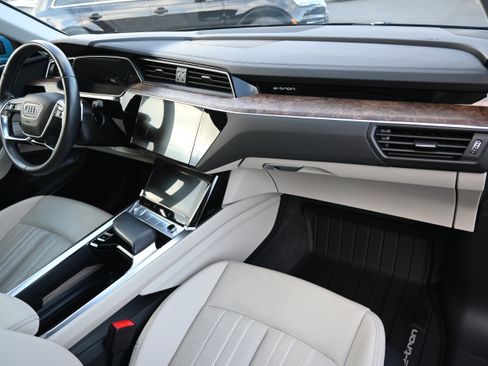 Used 2019 Audi e-tron Premium Plus image 48