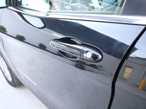 Used 2018 Jeep Cherokee Limited image 17