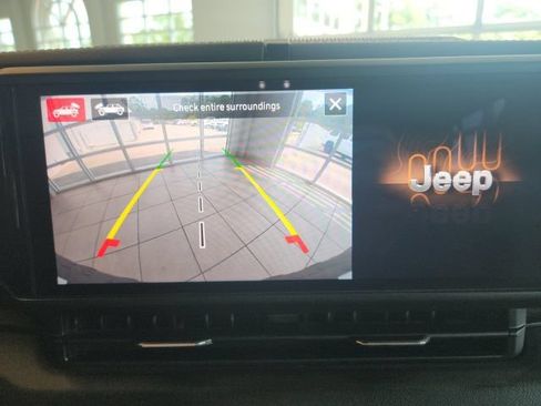 Used 2024 Jeep Wrangler Unlimited Rubicon 4xe AWD/4WD image 44