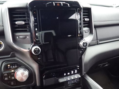 Used 2024 RAM 1500 Laramie AWD/4WD image 31