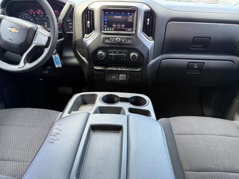 Used 2020 Chevrolet Silverado 1500 Custom w/ Custom Value Package image 11