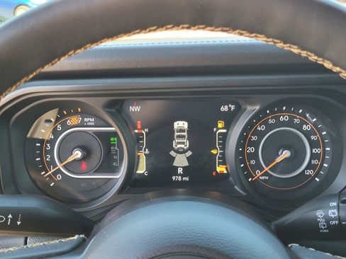 Used 2025 Jeep Wrangler Unlimited Rubicon 392 AWD/4WD image 20