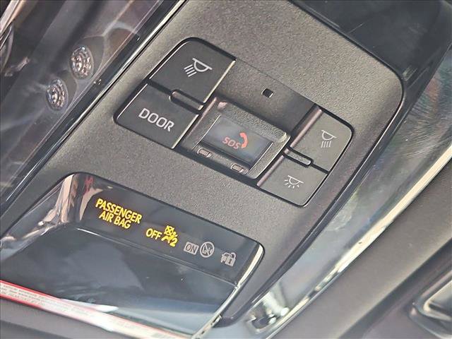 Used 2022 Toyota Venza XLE AWD/4WD image 21