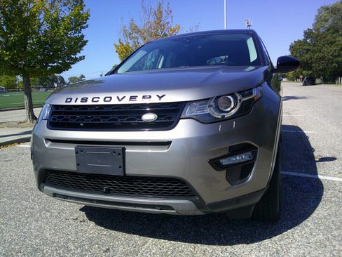 Used 2018 Land Rover Discovery Sport HSE image 32