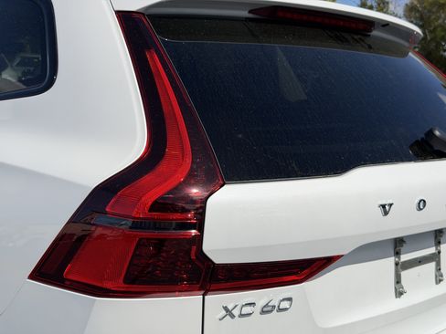 New 2026 Volvo XC60 B5 Ultra w/ Climate Package image 8