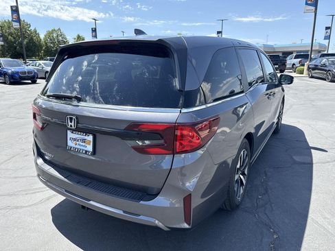 Certified 2025 Honda Odyssey EX-L image 7
